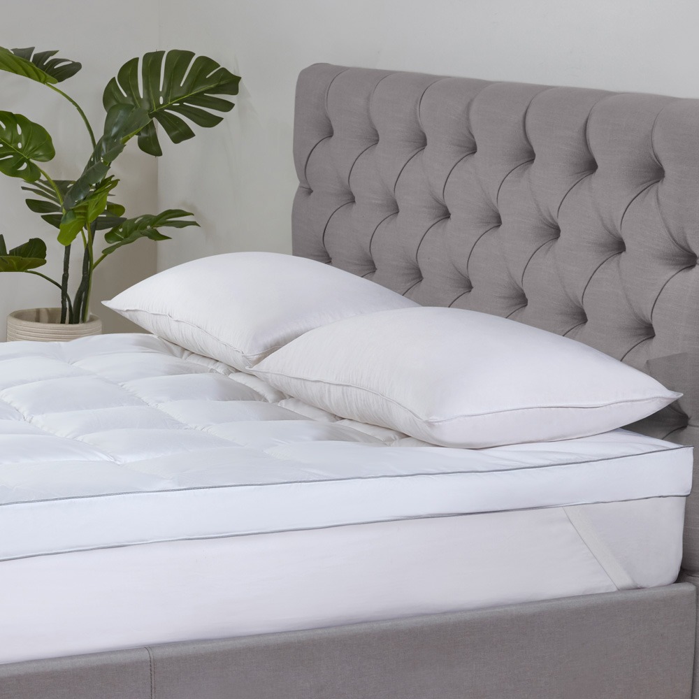 5 Star Hotel Collection Feels Like Down 8cm Extra Deep & Soft Mattress Enhancer, Double