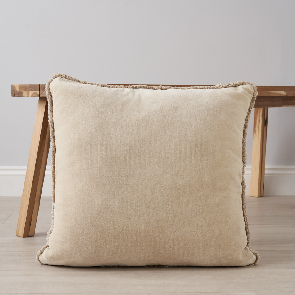 Camille Cushion, Natural