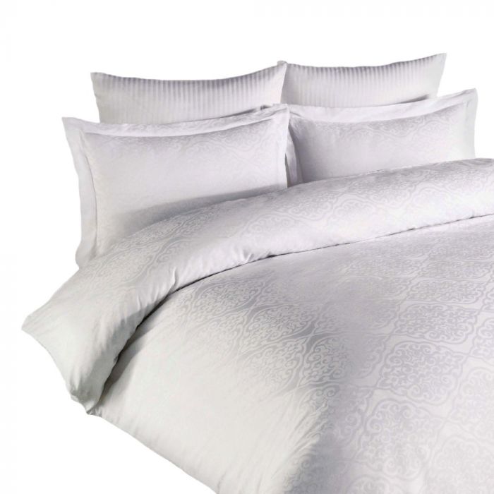 King Sateen Jacquard Bedding Set White Bhs