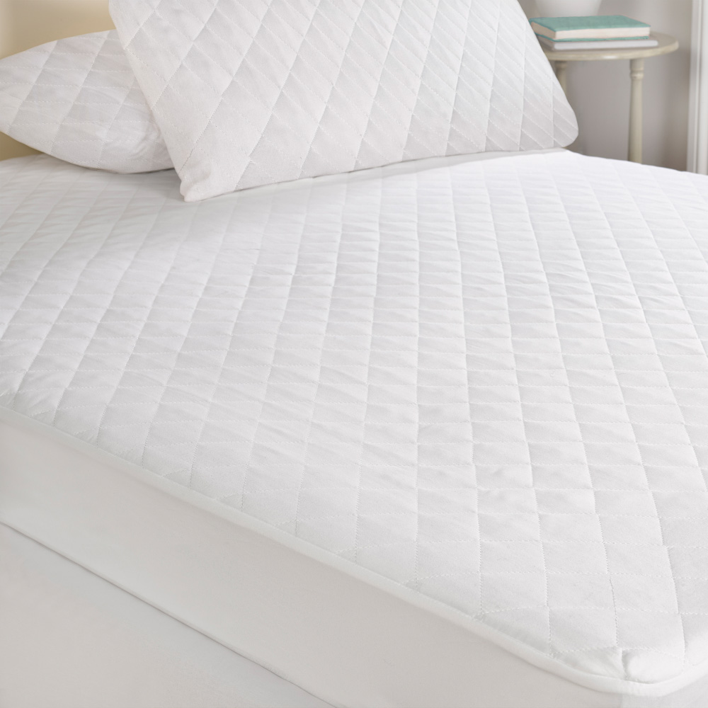 Feels Like Down Mattress Protector Double with 2 Pillow Protectors, White