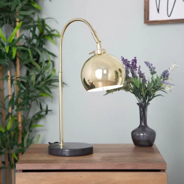 Curved desk lamp top