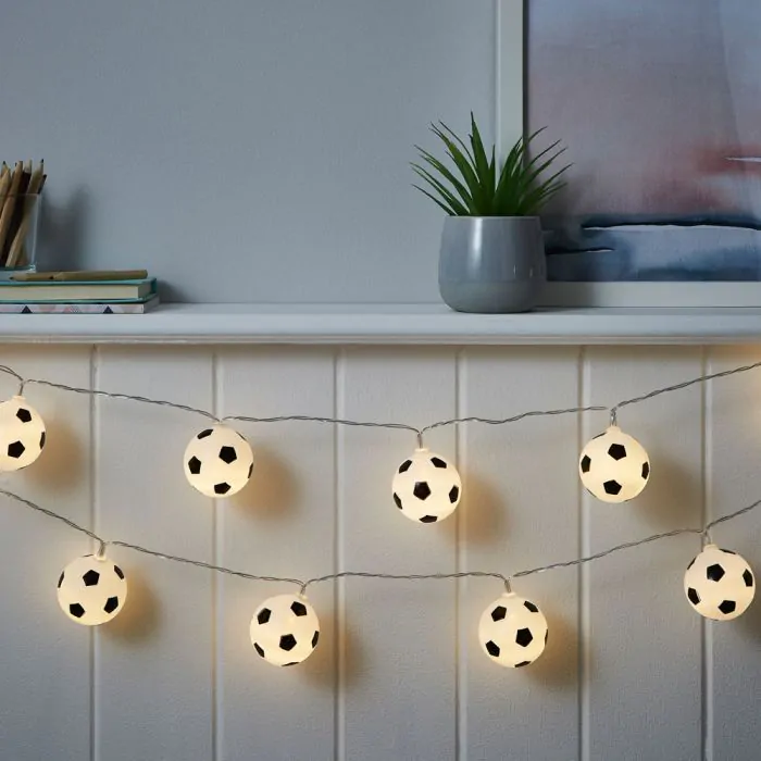 String light top wall decor