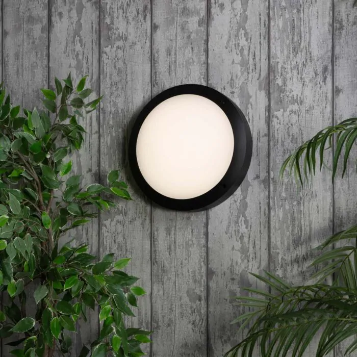 Round bulkhead wall shop light