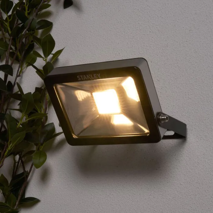 Stanley Zurich Outdoor 20 Watt Flood Light Warm White BHS