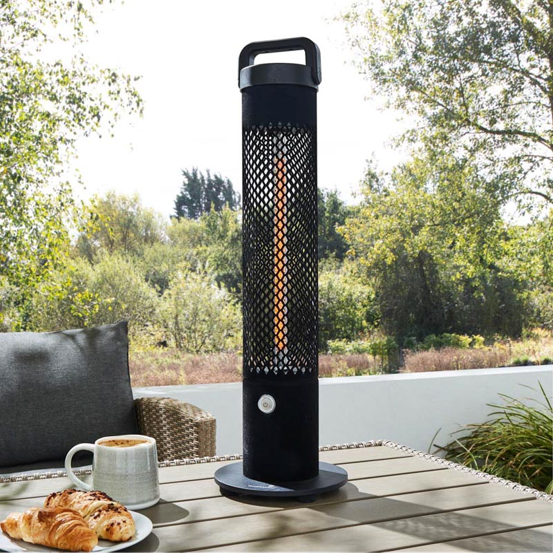 1200w free standing outdoor heater black outside